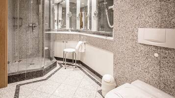 Apartment | Badezimmer | Handtücher