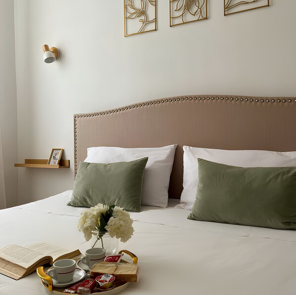 1 Schlafzimmer, Schreibtisch, Bügeleisen/Bügelbrett, Reisekinderbett