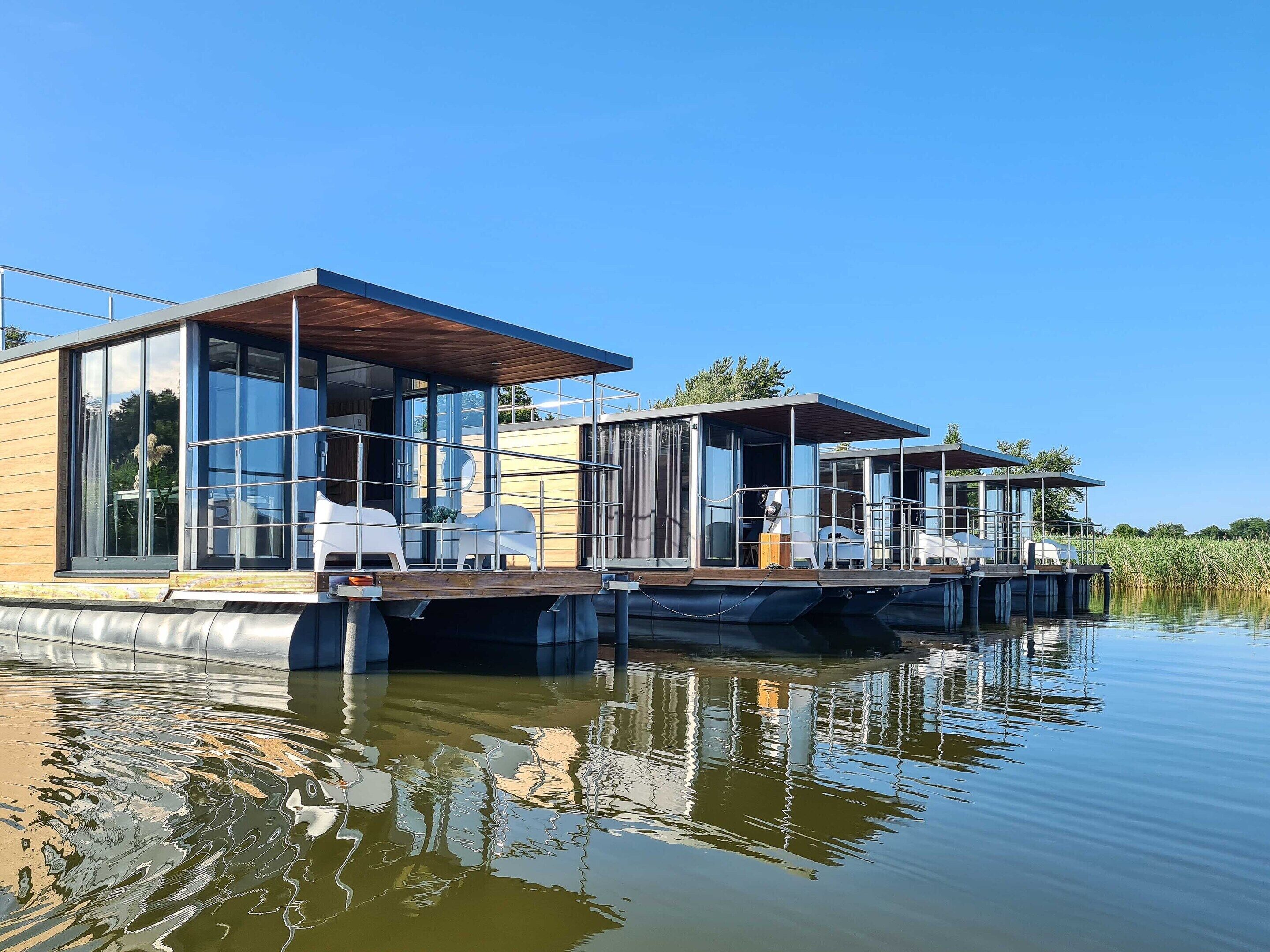 Mobile Home | Marina
