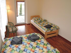 2 bedrooms, individually furnished, bed sheets - Holiday Home Near Baltic Sea and Forest (gmina Wolin)