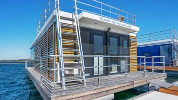 Mobile Home | Bahagian luar