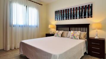 Apartamento | 2 dormitorios, mobiliario individual, ropa de cama