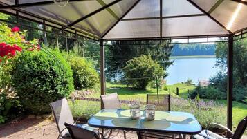 House | Tempat makan