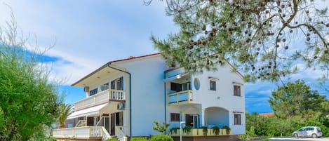 Apartment | Exterior