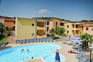 Apartment | Pool | Outdoor pool - Apartment in Tamarispa With Garden Furniture (Budoni)