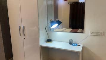 Superior Double Room | Desk, free WiFi, bed sheets