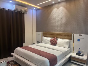 豪華雙人房 | 書桌、免費無線上網、床單