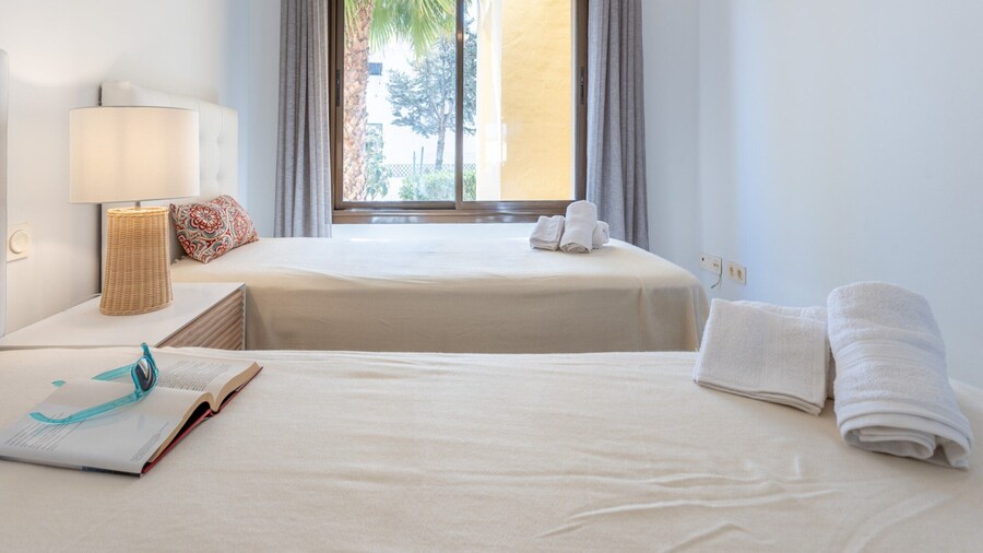 Cosy Apartment in Manilva With Shared Pool