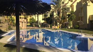 Apartment | Pool | Outdoor pool