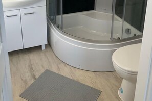 Bathroom - Cottage in Dziwnowek Near Baltic Sea & Lake (Kamien Pomorski)