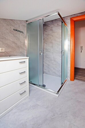 Apartment | Bathroom