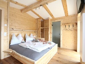 House | 3 bedrooms, bed sheets