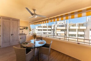 Dining - Faro's Playa Miramar Boutique Apartment (Fuengirola)