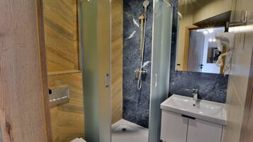 Apartment | Bathroom