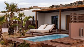 Neanderthal Hills Suite | Private Pool | Partial S.V. | Terraza o patio