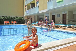 Apartment | Pool | Outdoor pool - Apartment in Calafell Near the Beach (Calafell)