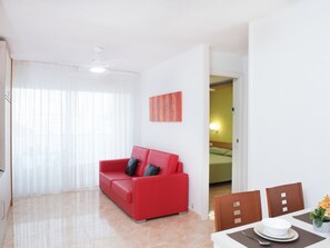 Living room - Apartment in Calafell Near the Beach (Calafell)