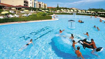 Apartment | Pool | Outdoor pool