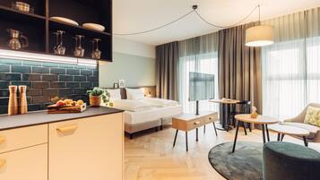 1 bedroom, hypo-allergenic bedding, in-room safe, free WiFi