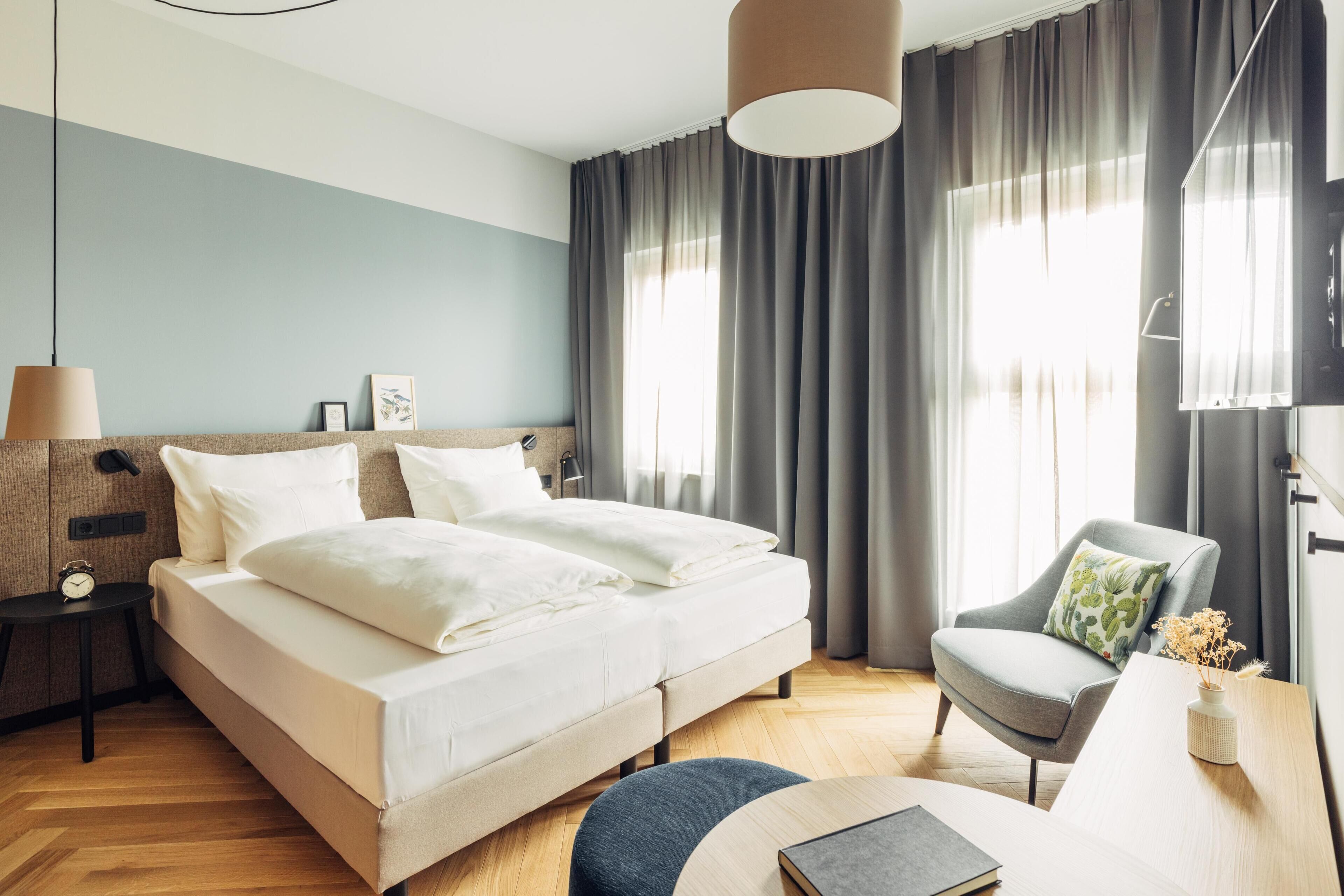 Hypo-allergenic bedding available, in-room safe, WiFi (free), bed sheets
