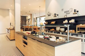 Daily buffet breakfast for a fee