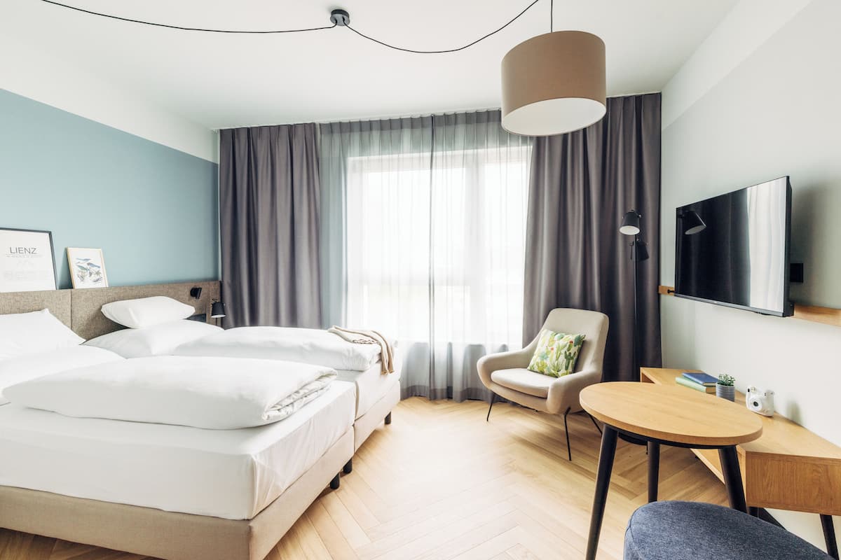 Chambre Standard Double ou avec lits jumeaux | 1 chambre, literie hypoallergénique, coffres-forts dans les chambres
