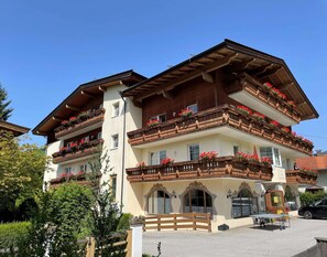Apartment | Exterior - Apartment in Kitzbuhel Alps With Wellness Area (Wildschönau)