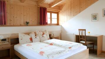 Apartemen | 2 kamar tidur dan dilengkapi dengan perabotan berbeda-beda