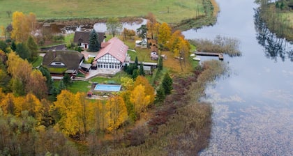 Apartment in a Fantastic Location Just 20 m From Lake Boruja in Rekowo