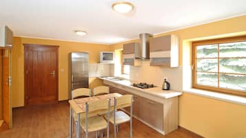 Apartment | Private kitchen | Highchair