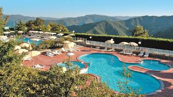 Apartment | Pool | Outdoor pool