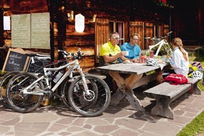 Chalet | Speisen im Freien