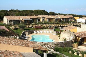 Apartment | Pool | Outdoor pool