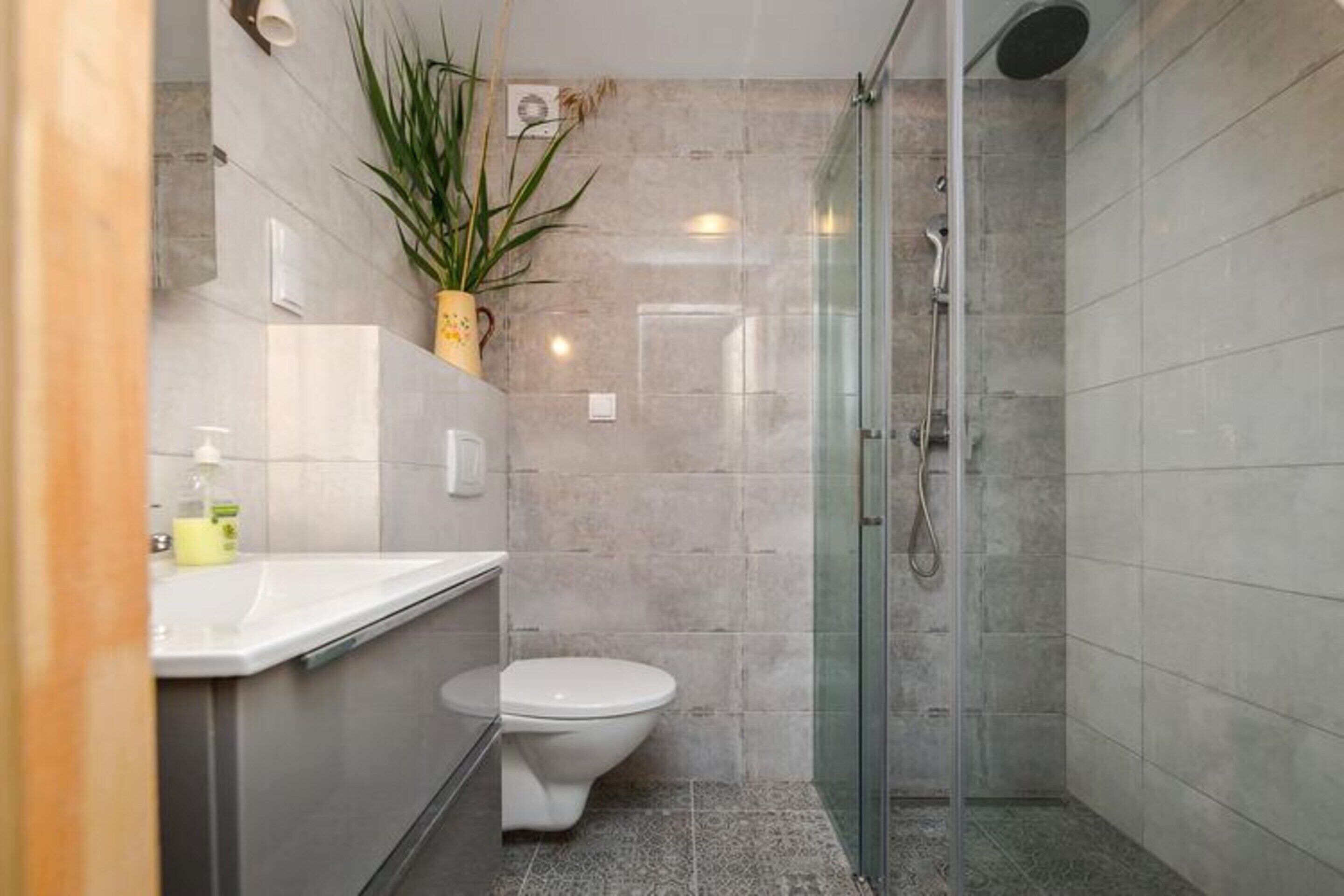 House | Bathroom