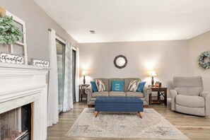 Unclassified image, 2 of 36, button