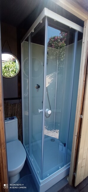 Shower, towels, soap, shampoo