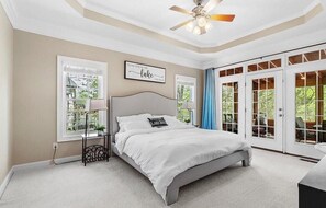 4 Schlafzimmer, Bügeleisen/Bügelbrett, Internetzugang, Bettwäsche