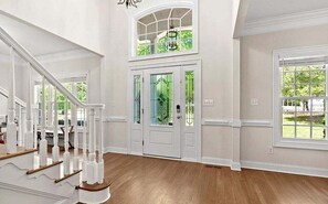 Interior - Lake Therapy | Waterfront | Pet-friendly (Macon)