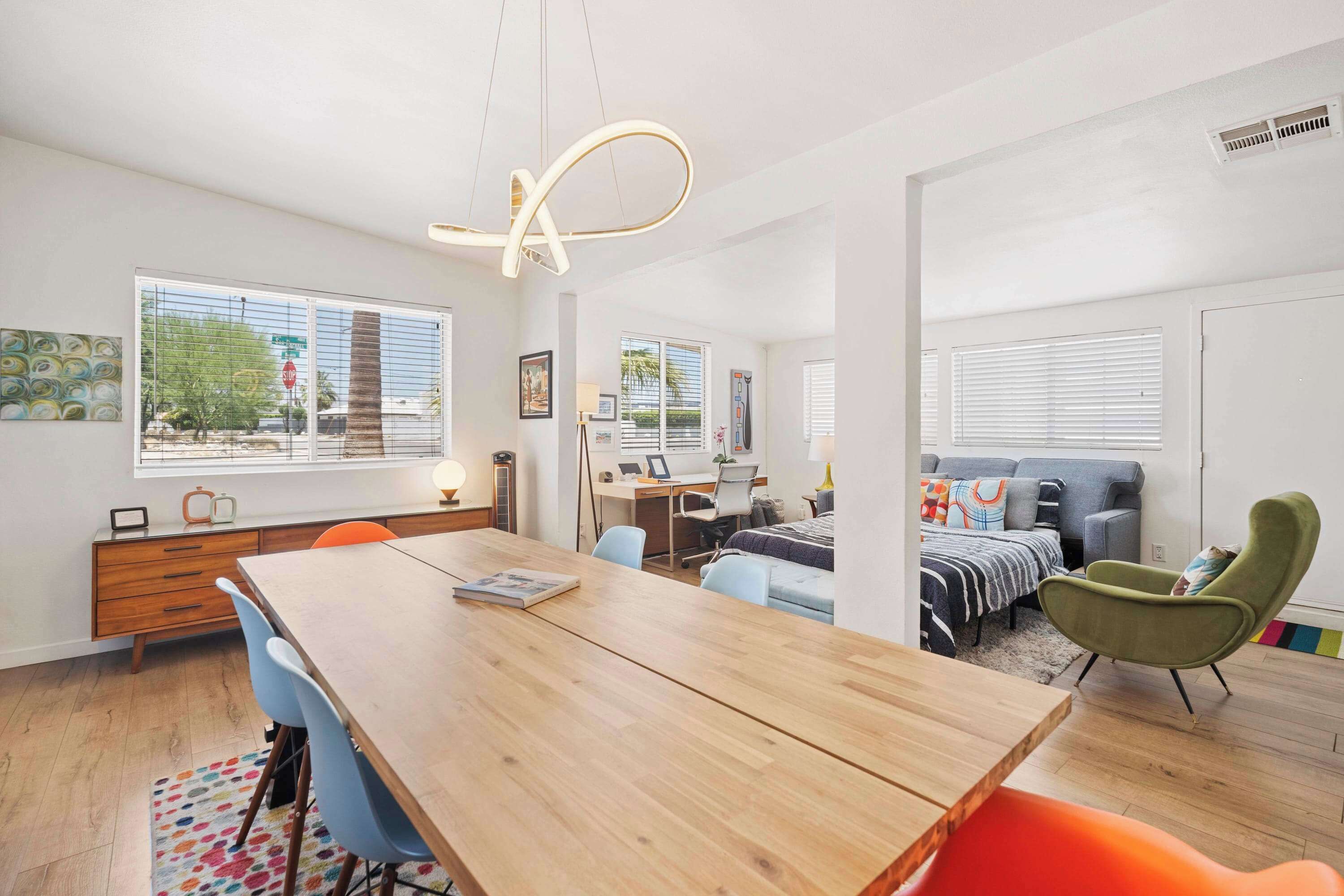 2 bedrooms, desk, iron/ironing board, WiFi