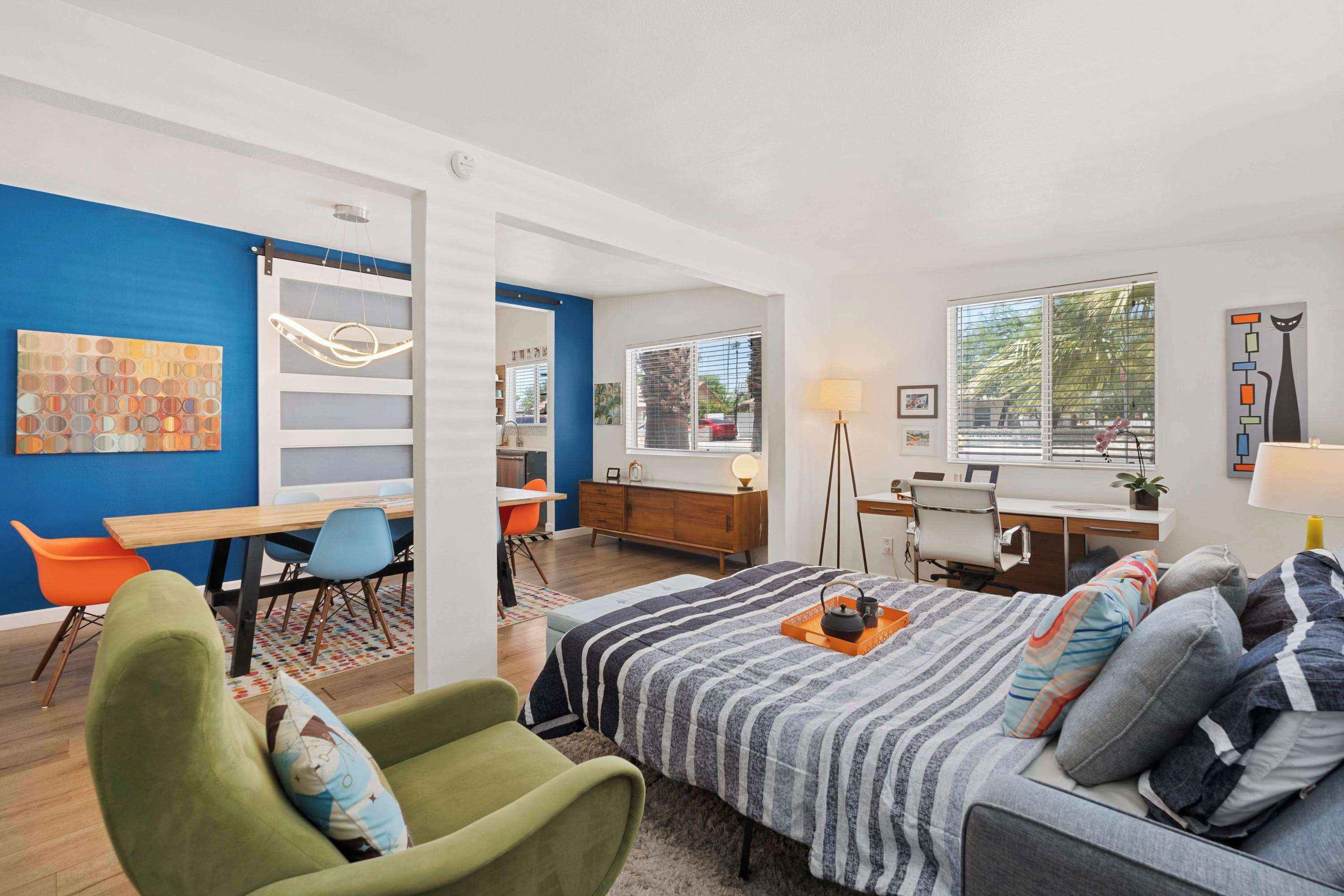 2 bedrooms, desk, iron/ironing board, WiFi