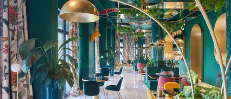 Tägliches inbegriffenes nach Wunsch zubereitetes Frühstück