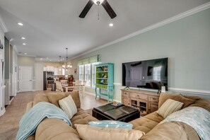 TV - 🏖️Easy Walk to Beach | 5BR | Sands Beach House 317🏖️ (Myrtle Beach)