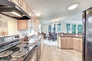 House (1 Bedroom) | Interior