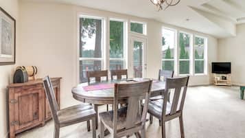 House (1 Bedroom) | Interior