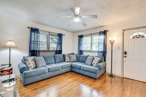 House (2 Bedrooms) | Interior