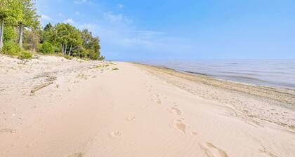 Beach Access on Lake Michigan: Sturgeon Bay Home
