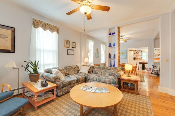 Apartment (3 Bedrooms) | Front of property