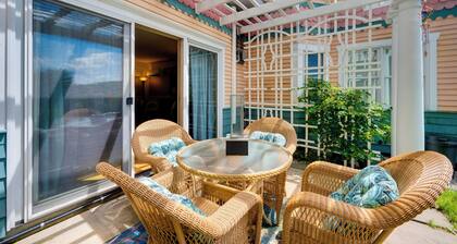 Mountain Views: Beautiful Nestlenook Farm Home!