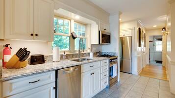 House (2 Bedrooms) | Bahagian dalam