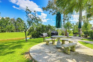 Interior - Myrtle Beach Condo w/ Pool: 7 Mi to Downtown! (Myrtle Beach)